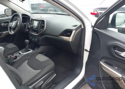 2018 Jeep Cherokee Latitude Fwd z USA, uszkodzony, nr VIN 1C4PJLCB6JD604902